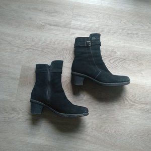 Black Henri-Pierre suede boots